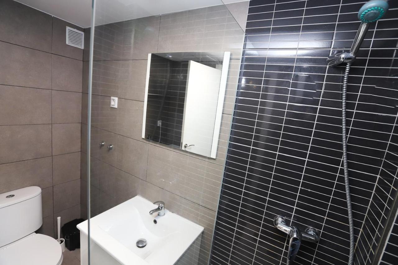Апартаменти Differentflats Grd Салоу Екстер'єр фото